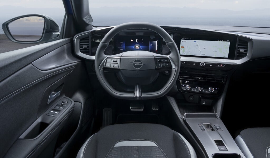 Opel Mokka 2025 – volante e quadro strumenti digitale a Taranto